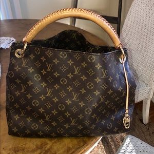 Authentic LV Artsy Handbag